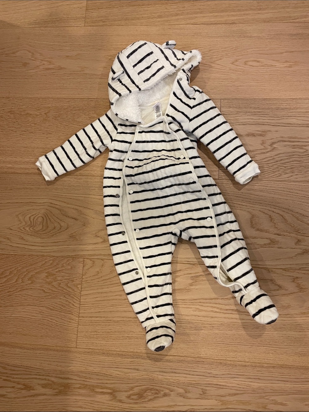 Nordstrom Striped Hooded Footed One-Piece - White & Black